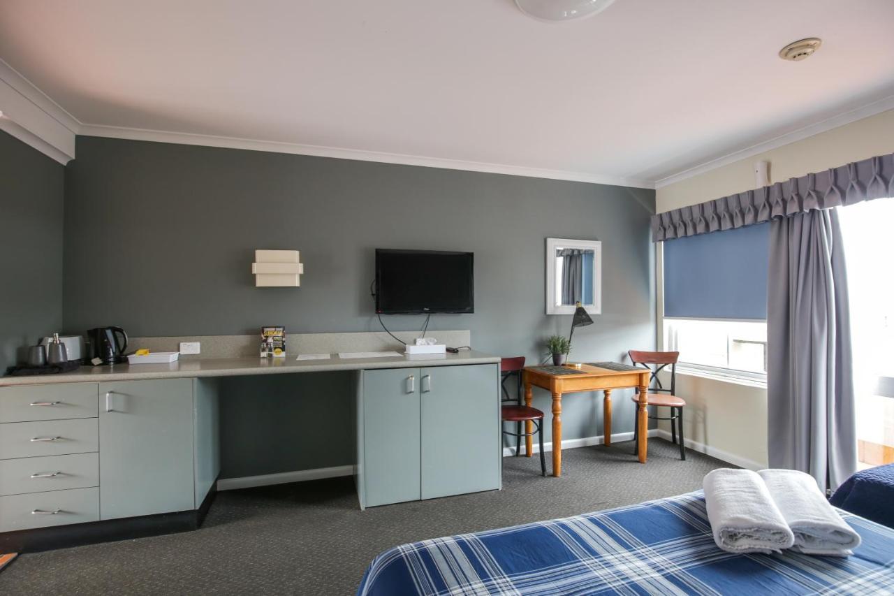 Bayview Hotel Уой Уой Екстериор снимка
