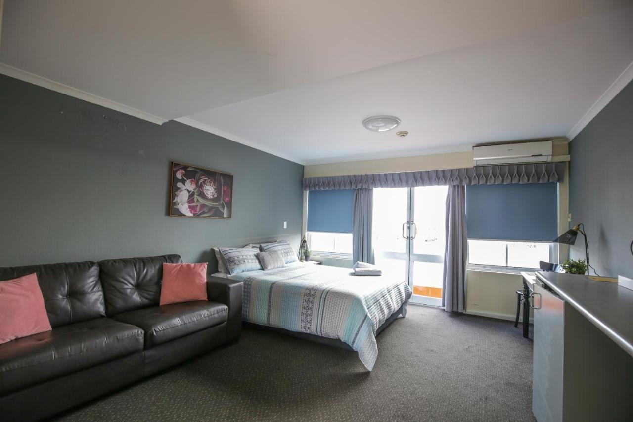 Bayview Hotel Уой Уой Екстериор снимка
